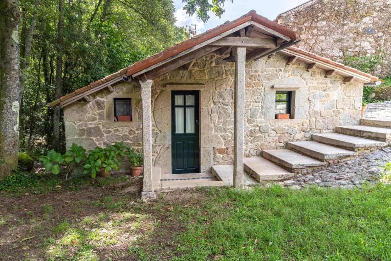 Entre Os Rios - Casa Rural Y Enoturismo A Pobra do Caramiñal Esterno foto