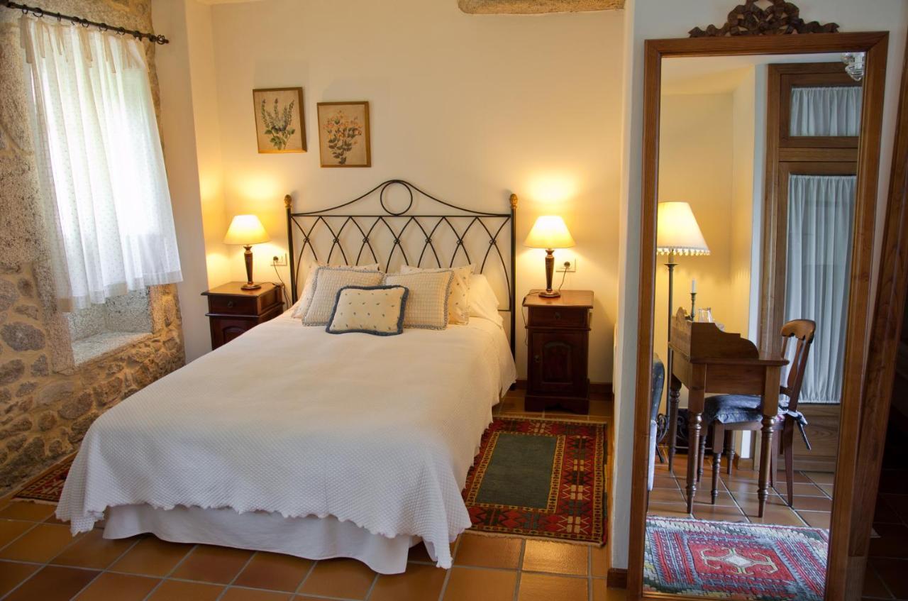 Entre Os Rios - Casa Rural Y Enoturismo A Pobra do Caramiñal Esterno foto